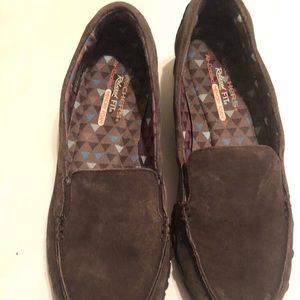 Sketchers brown suede memory foam loafers